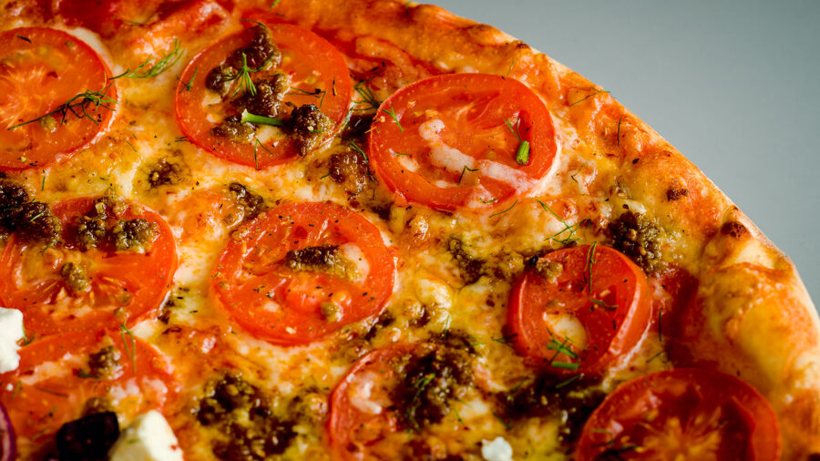 No.6_Tomato pizza with basil pesto 35cm